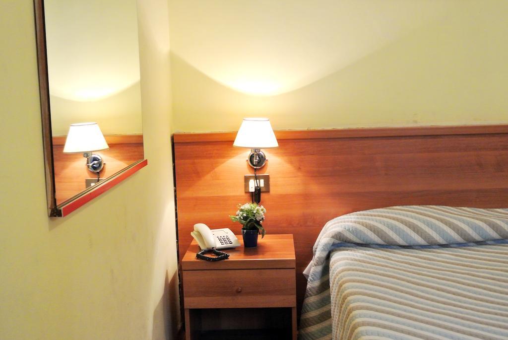Hotel Giada Roma Habitación foto